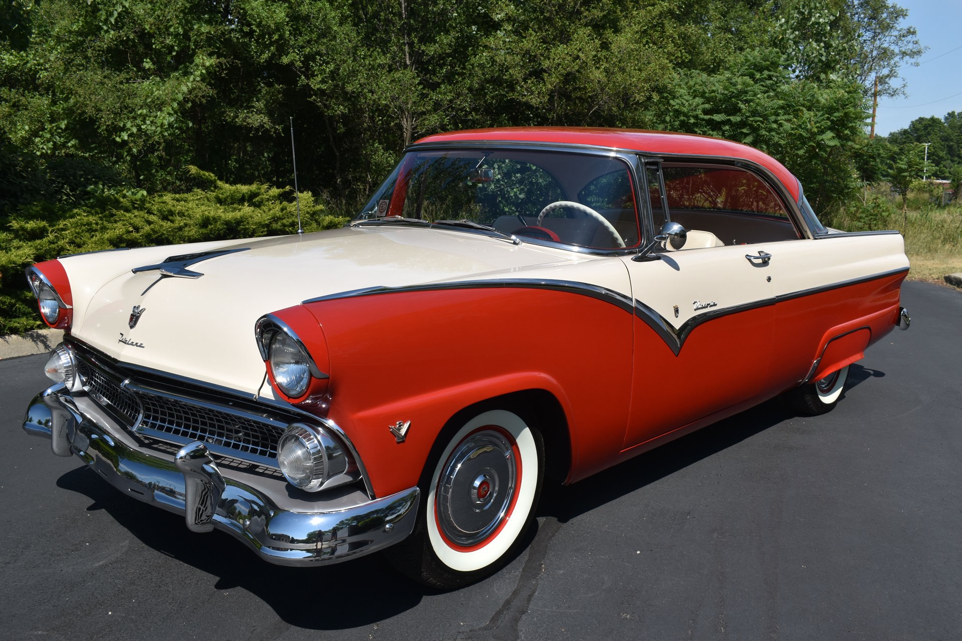 1955 Ford Fairlane Victoria